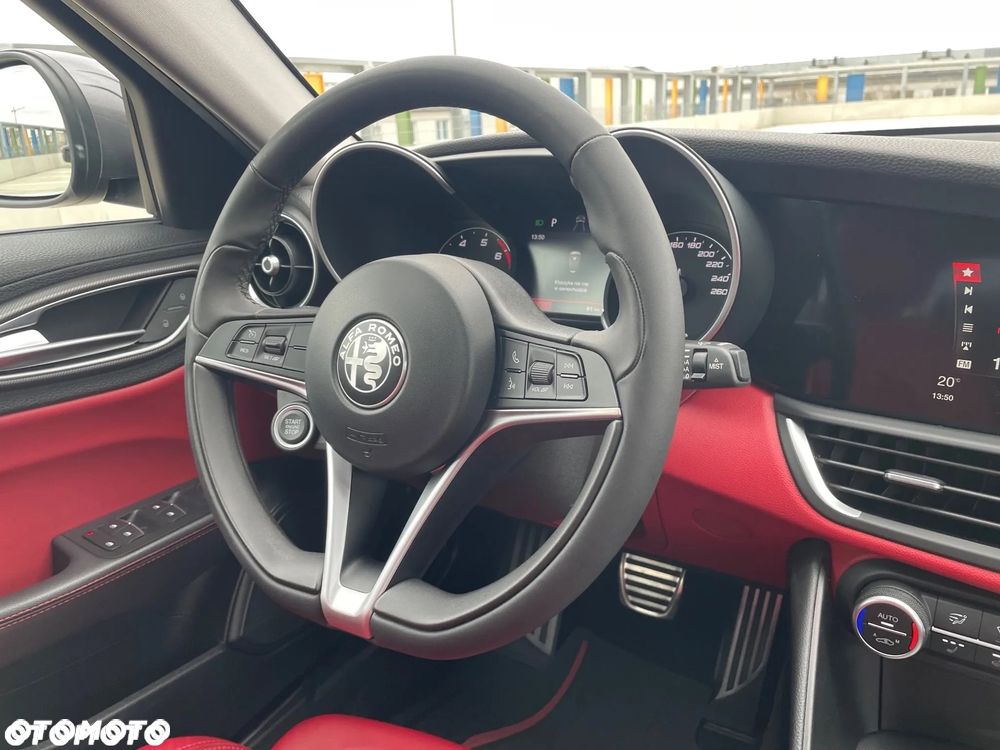 Alfa Romeo Giulia 2.0 Turbo Veloce Q4 - 35