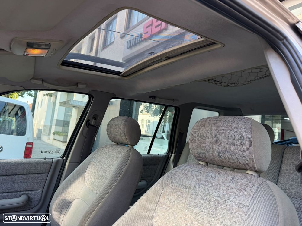 Land Rover Freelander 2.0 di - 8