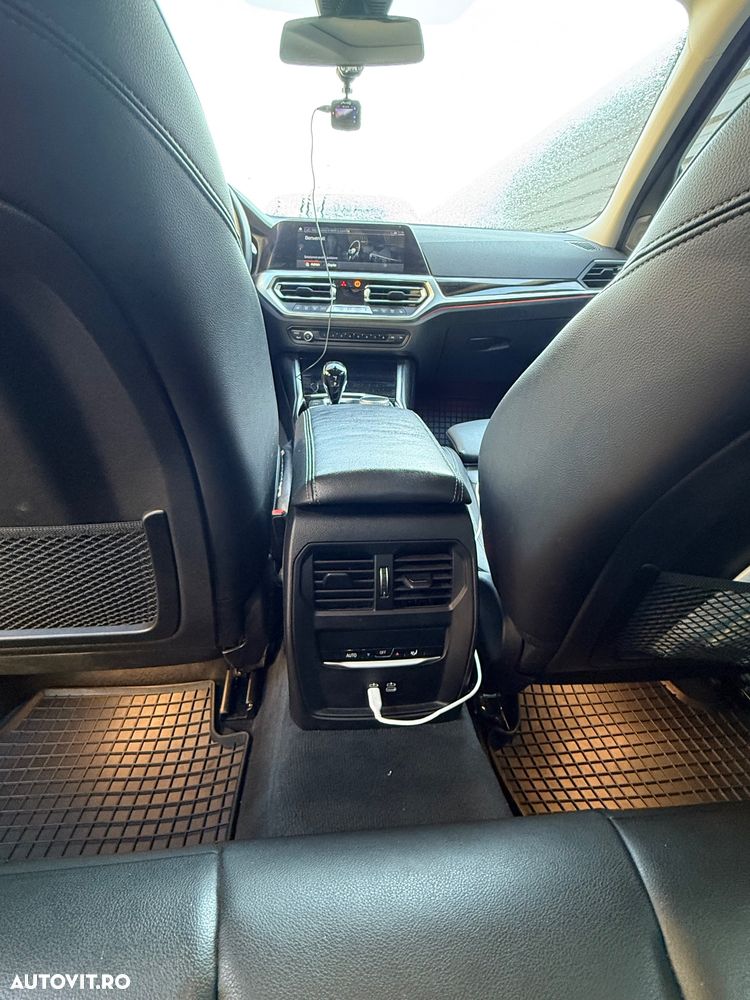 BMW Seria 3 320d xDrive Aut. Luxury Line - 13