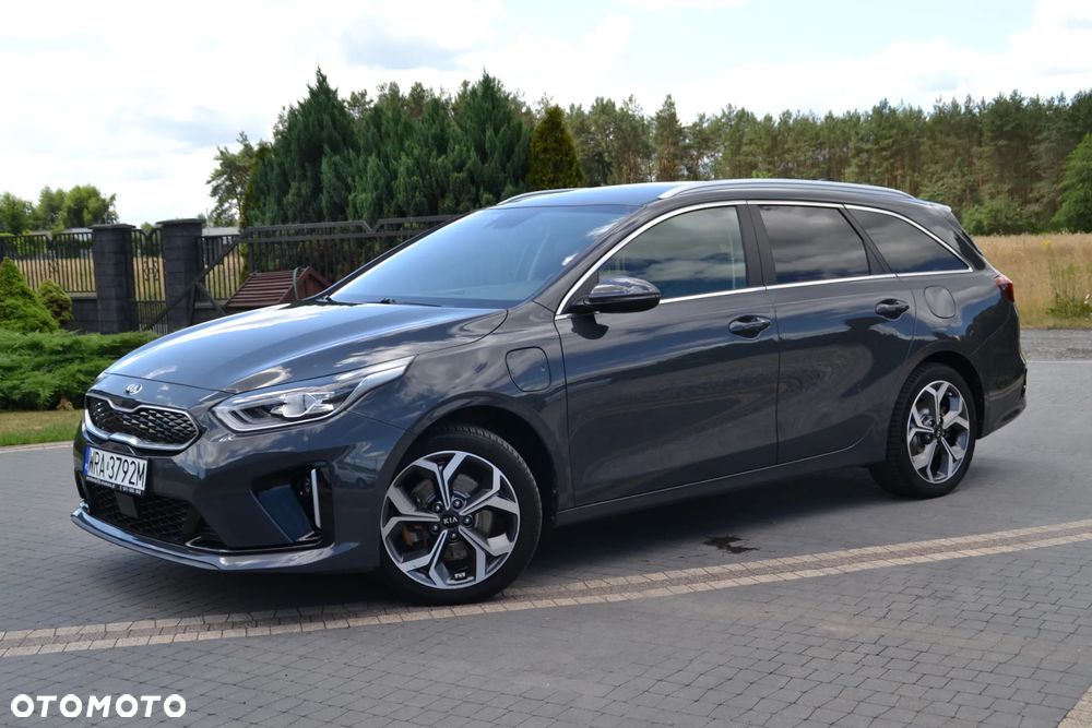 Kia Ceed 1.6 GDI DCT OPF Platinum - 4