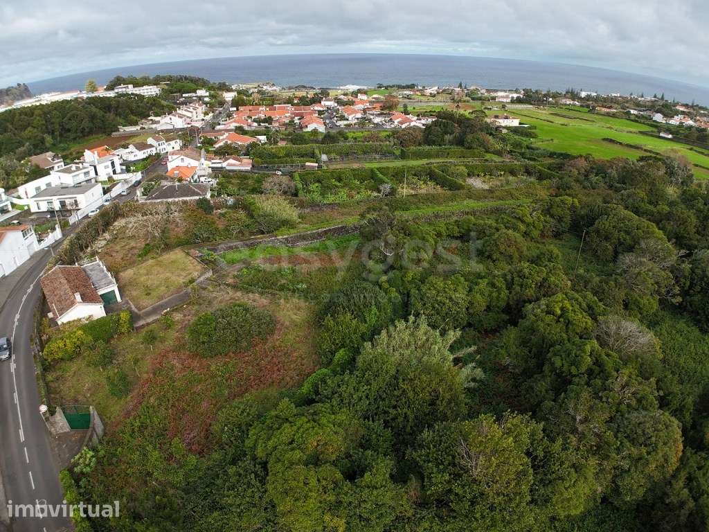 Moradia T3 nas Capelas com Terreno com Viabilidade de Construção - Grande imagem: 3/14
