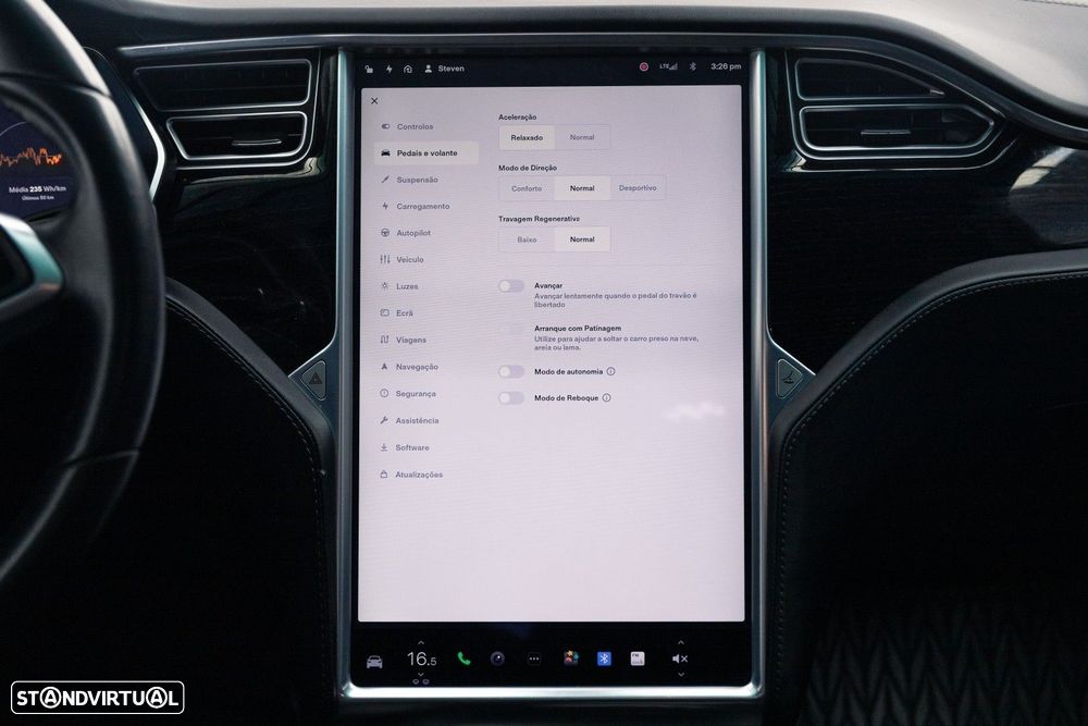 Tesla Model X - 37