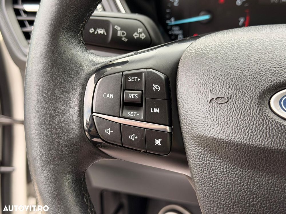 Ford Focus 1.0 EcoBoost Active Business - 33