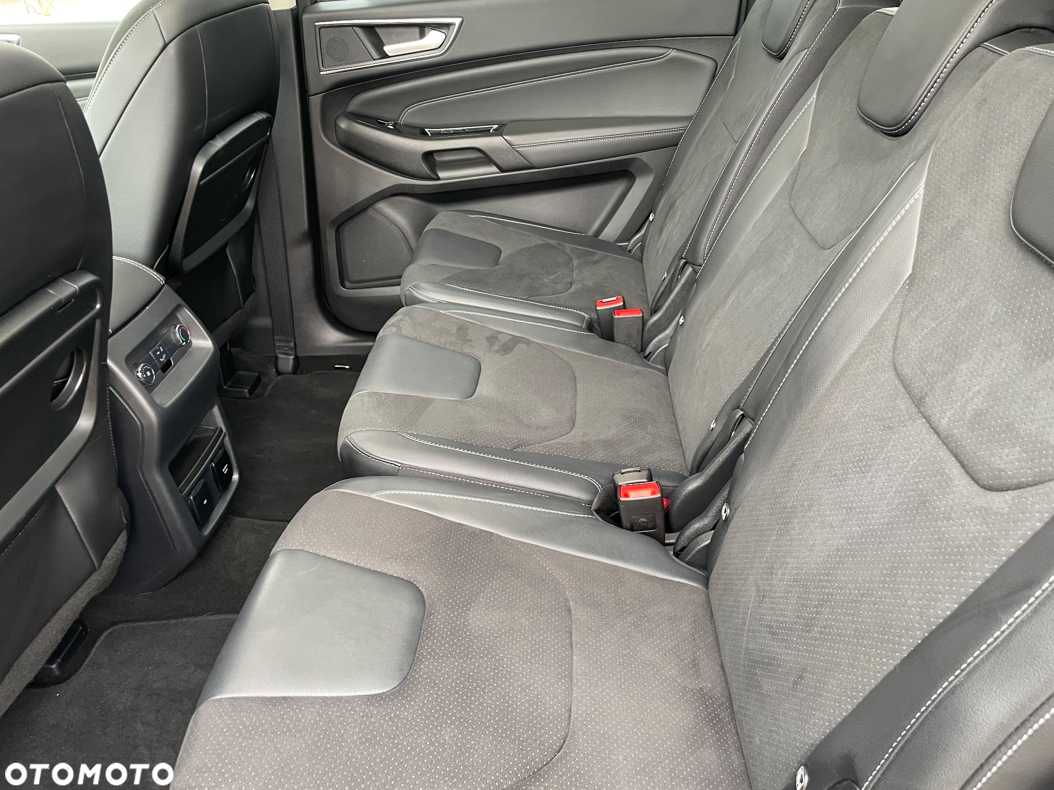 Ford S-Max 2.0 TDCi Titanium PowerShift - 27