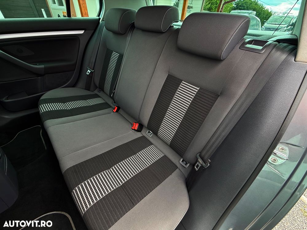 Volkswagen Golf 1.6 United - 8
