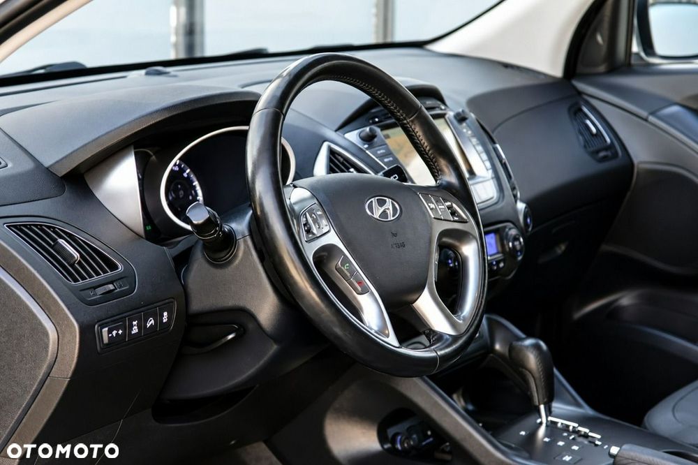 Hyundai ix35 2.0 CRDi 4WD Automatik Fifa World Cup Gold Edition - 15