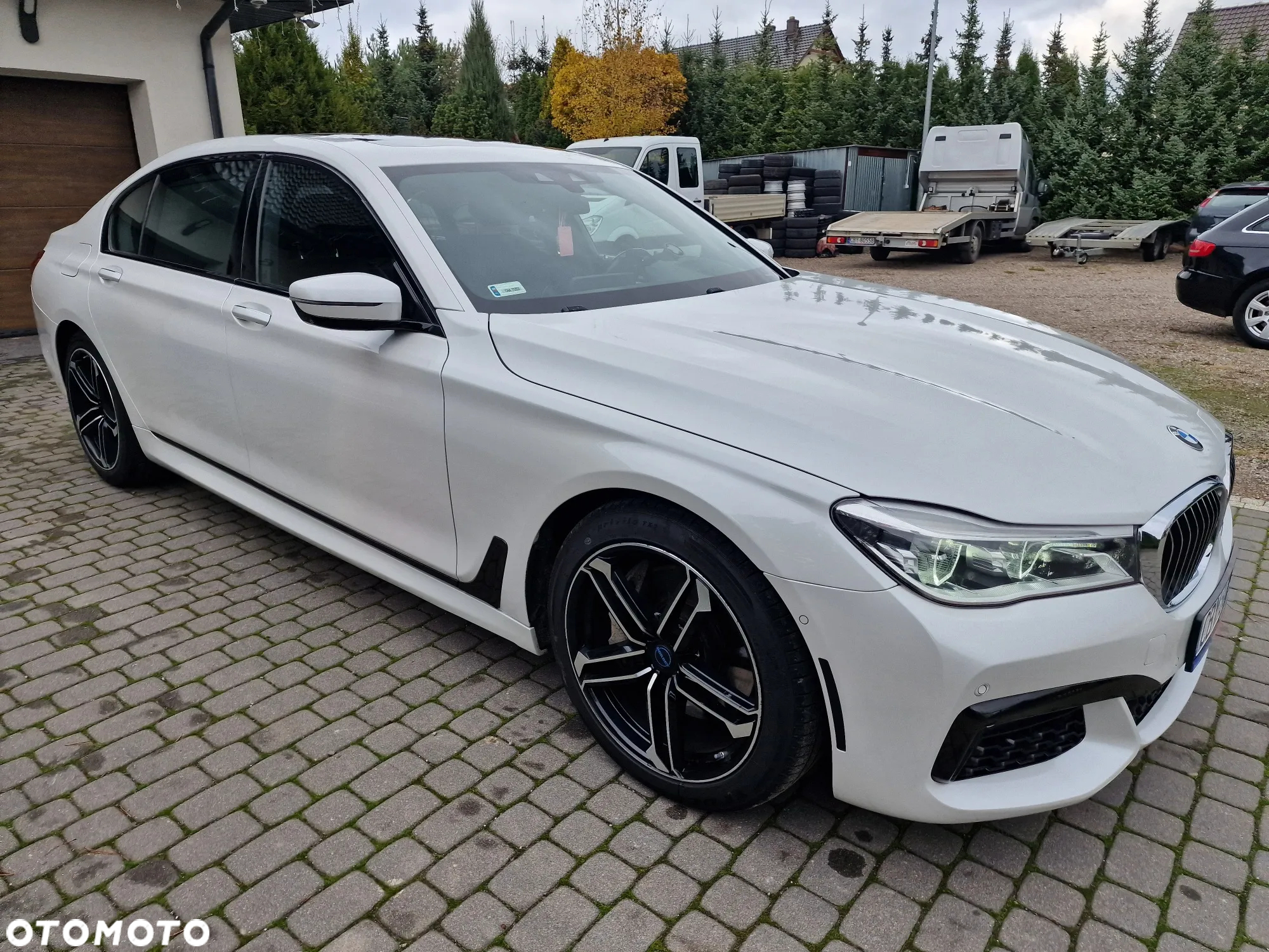 BMW Seria 7 750Li xDrive - 10