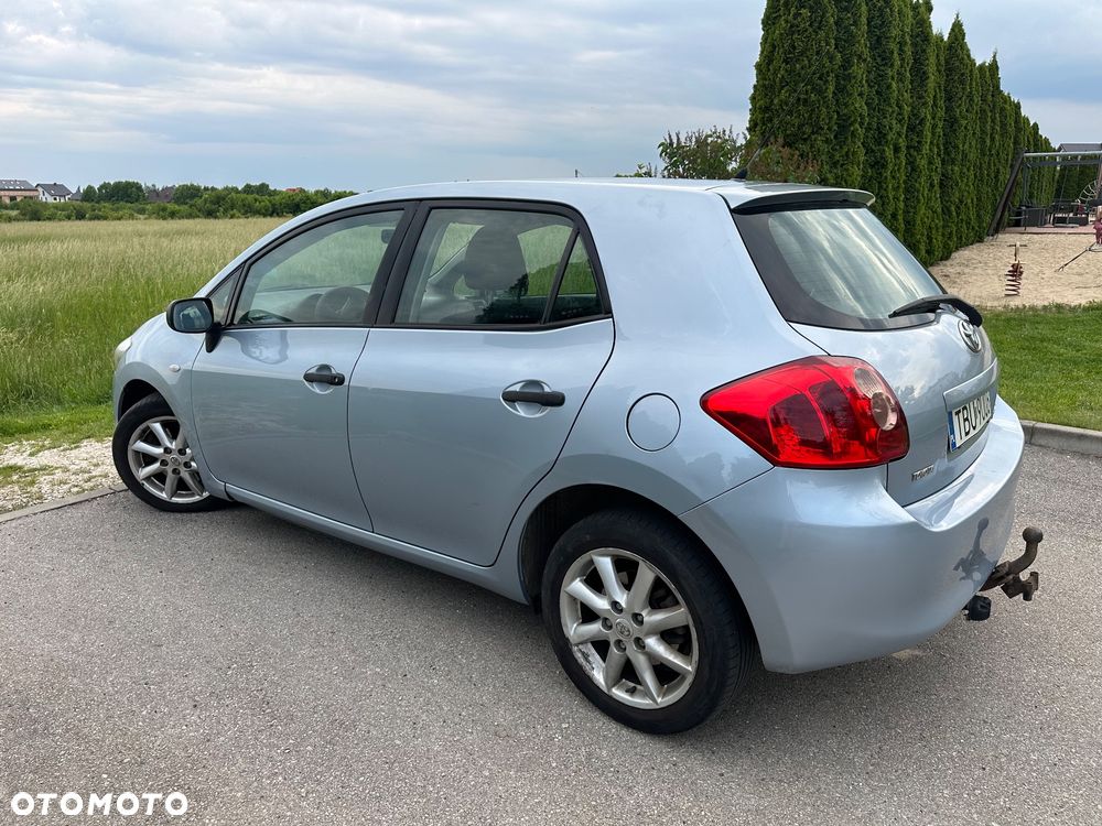 Toyota Auris 2.0 D-4D Life+ - 4