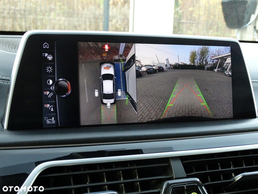BMW Seria 7 740d xDrive - 27