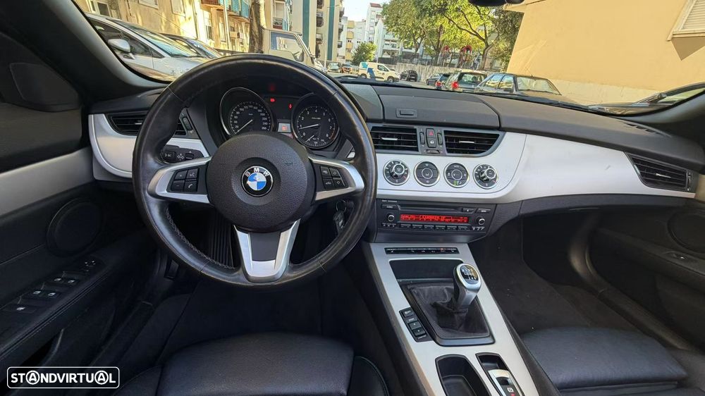 BMW Z4 sDrive18i - 10