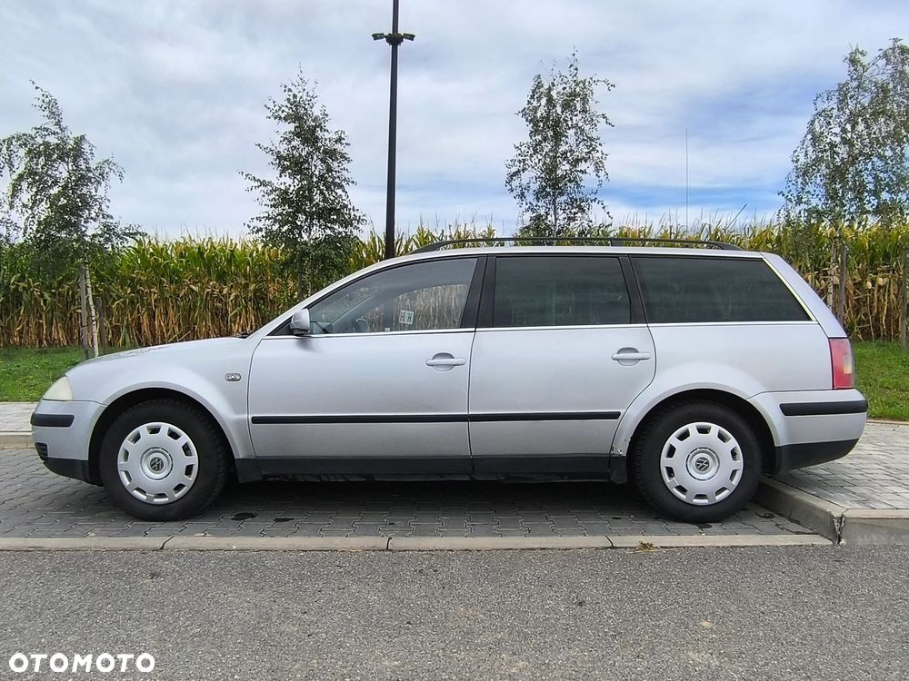 Volkswagen Passat 1.9 TDI Basis - 16