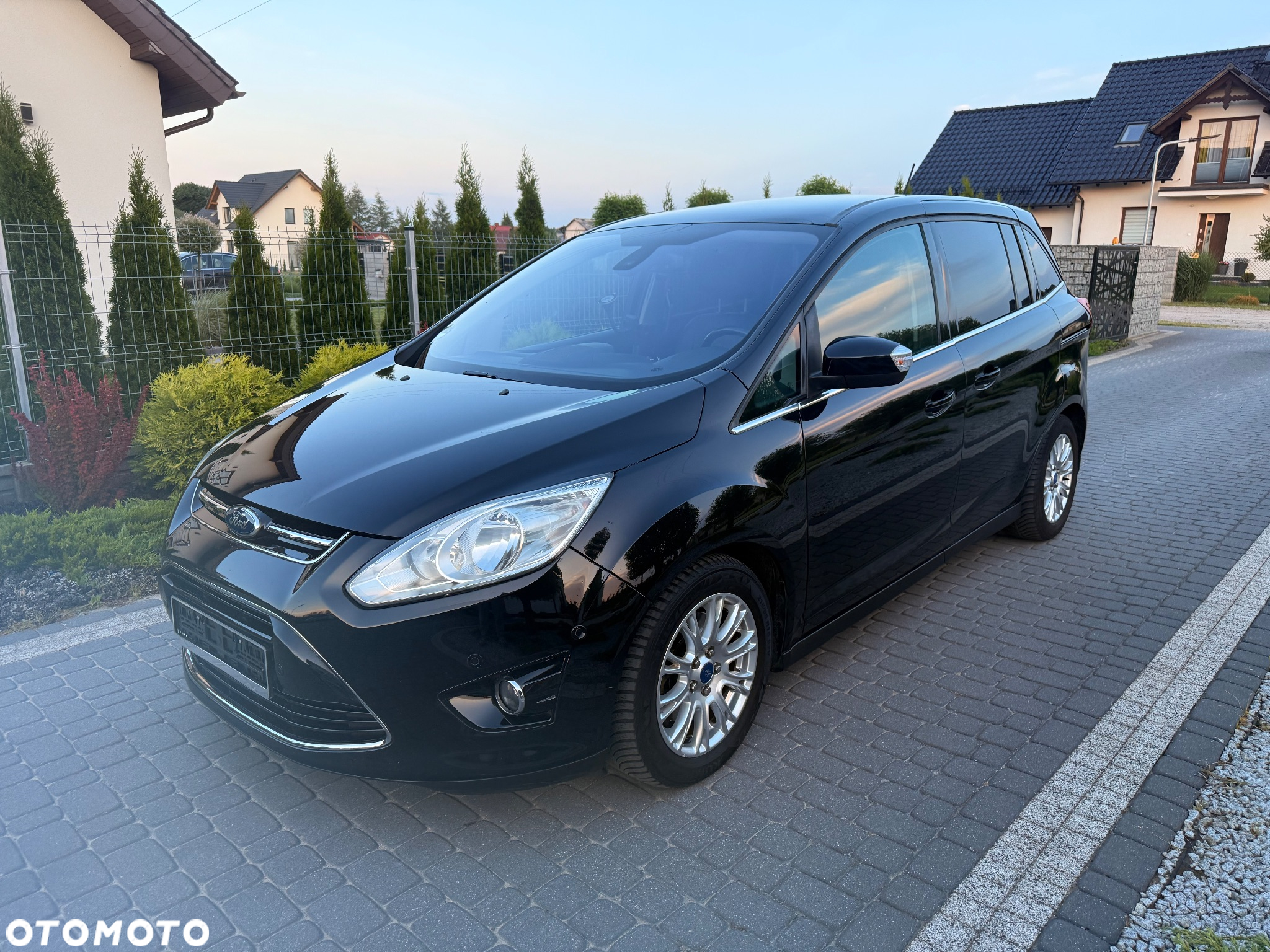 Ford Grand C-MAX - 3