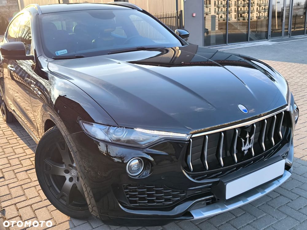 Maserati Levante Q4 Executive - 14