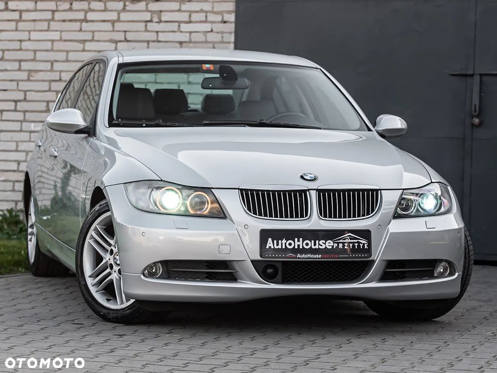 BMW Seria 3 325i - 1