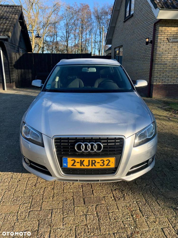 Audi A3 Sportback 2.0 TDI DPF Ambiente - 1