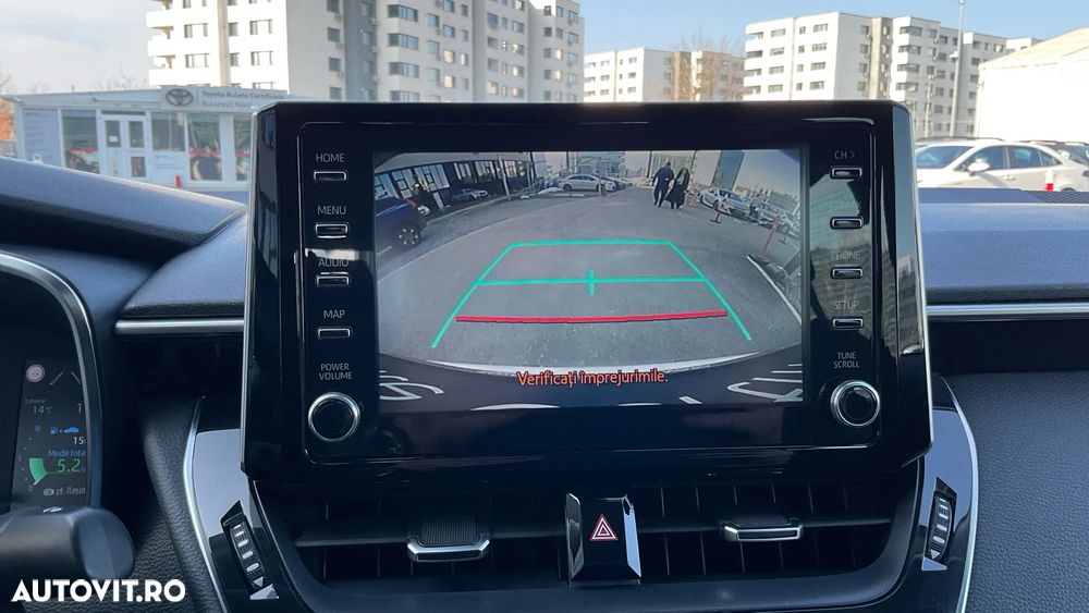 Toyota Corolla 1.8 HSD Business - 25