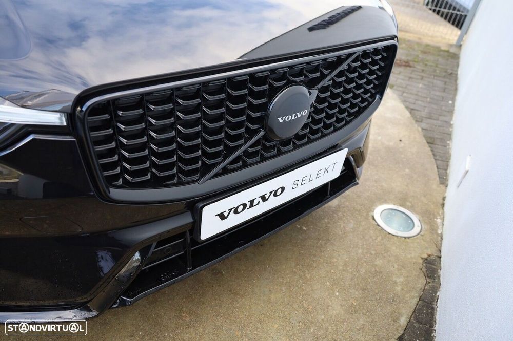 Volvo XC 60 2.0 T6 PHEV Black Edition AWD - 36