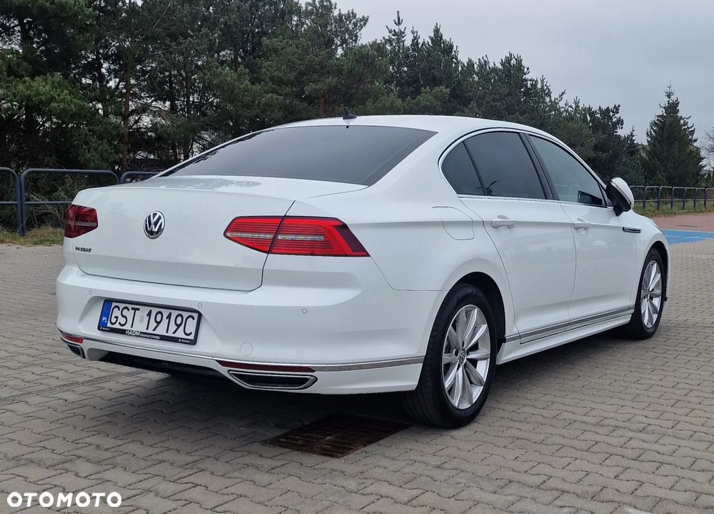 Volkswagen Passat 2.0 TDI SCR Highline - 4
