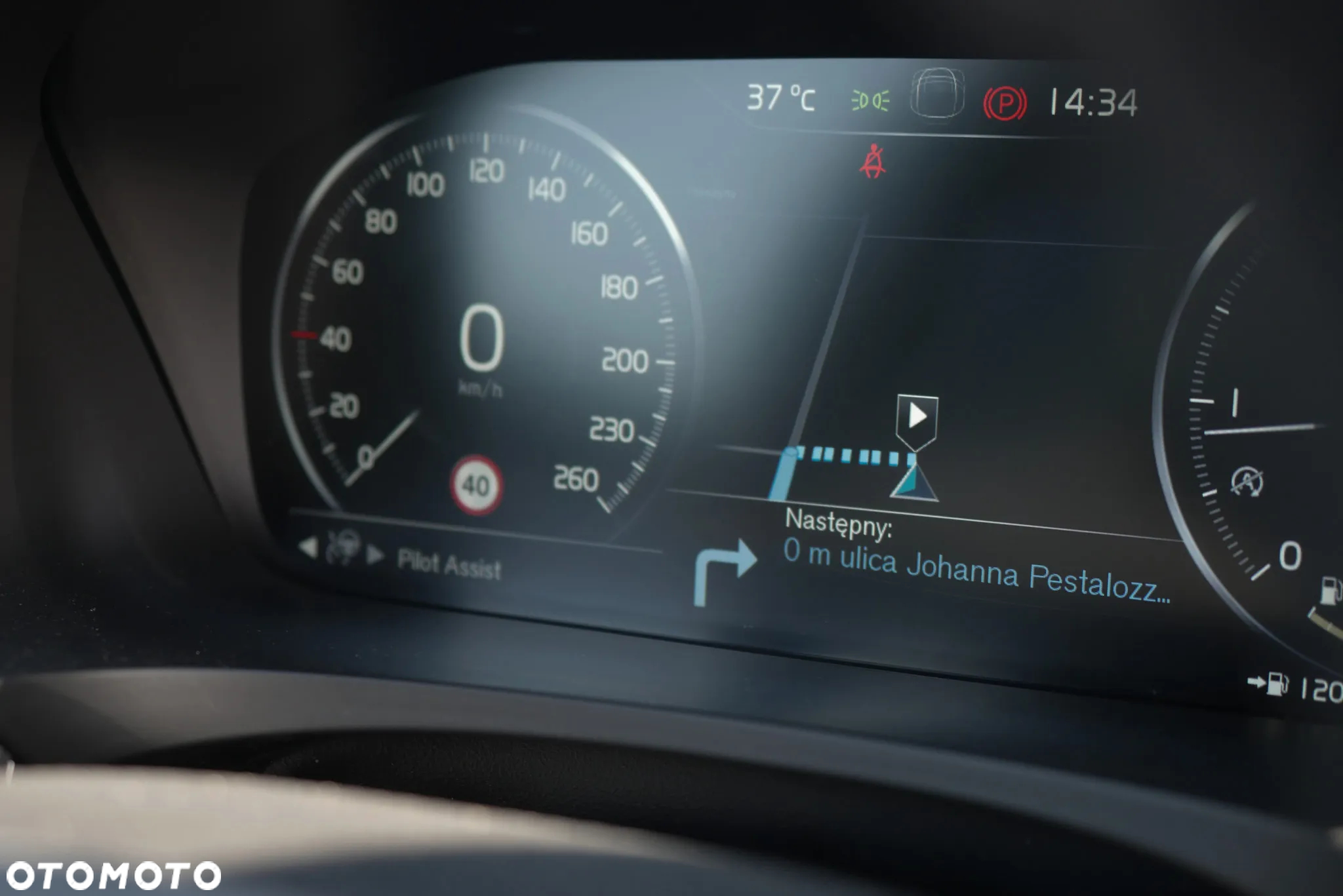 Volvo V90 D5 AWD R-Design - 14