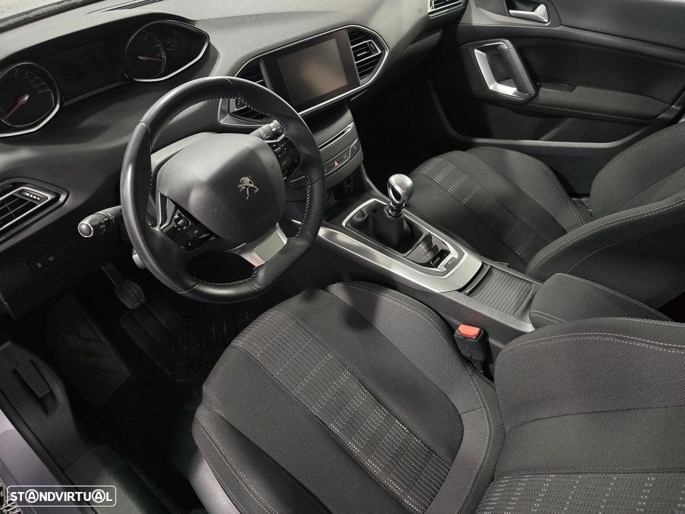 Peugeot 308 1.6 BlueHDi Allure - 18