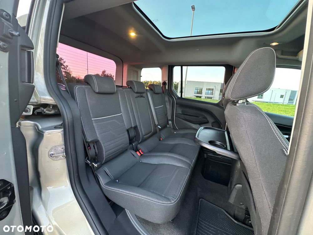 Ford Tourneo Connect 1.5 TDCi Titanium - 20