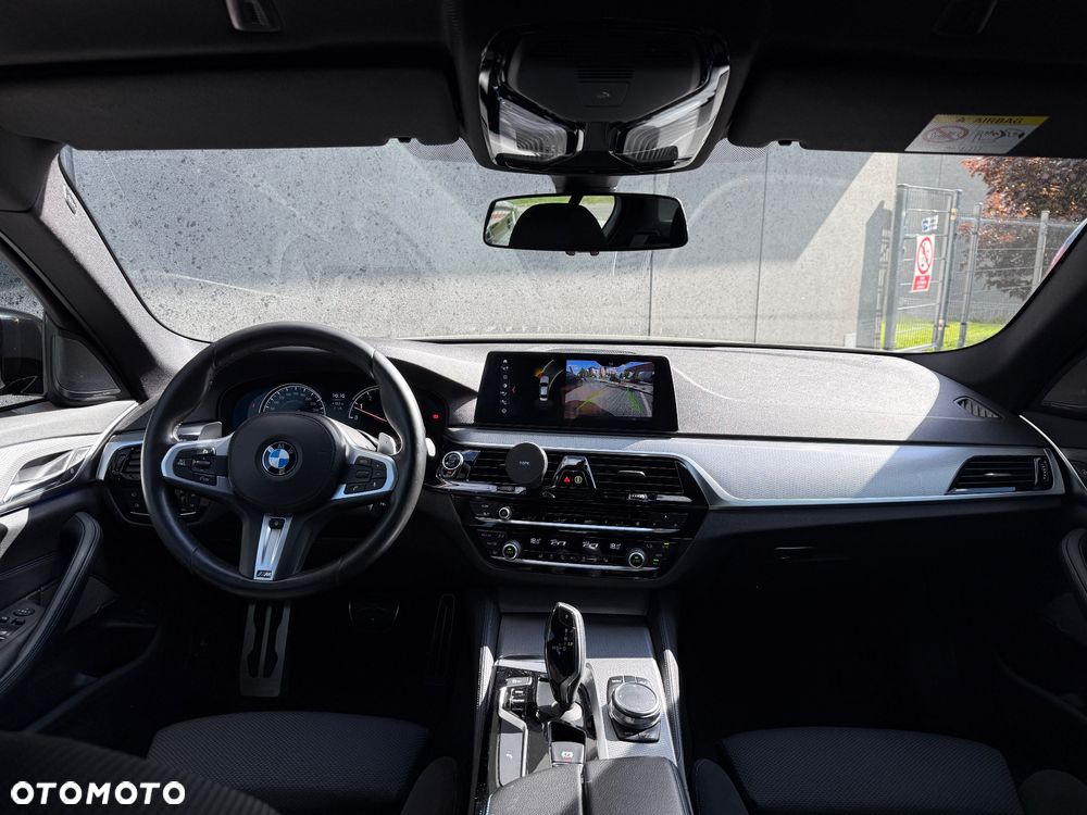 BMW Seria 5 530i xDrive M Sport sport - 28