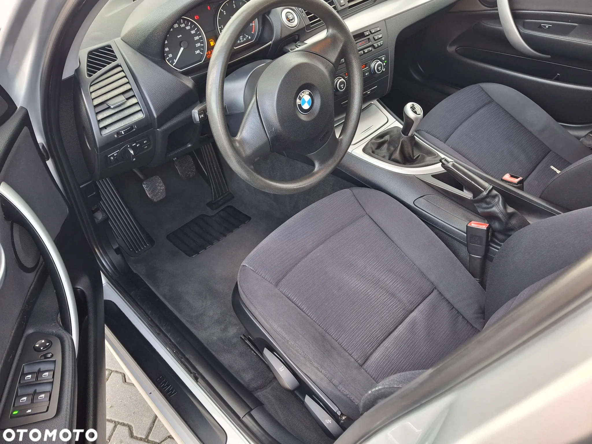 BMW Seria 1 118d - 34