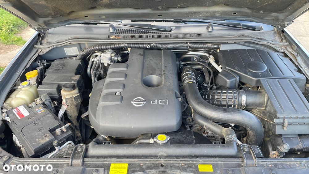 Nissan Pathfinder 2.5 DCi Comfort / XE - 12
