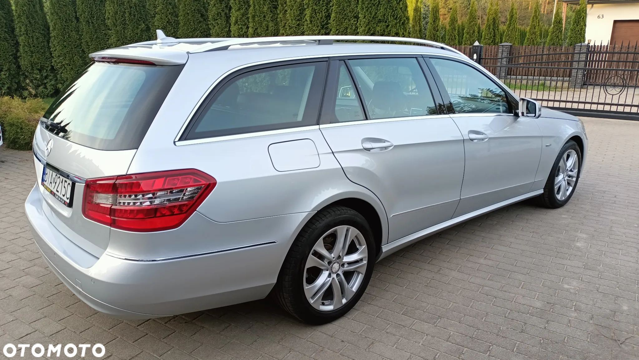 Mercedes-Benz Klasa E - 9