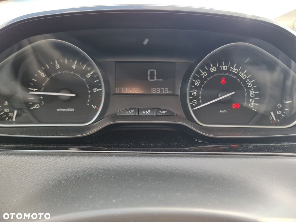 Peugeot 208 1.2 PureTech GPF Active S&S - 18