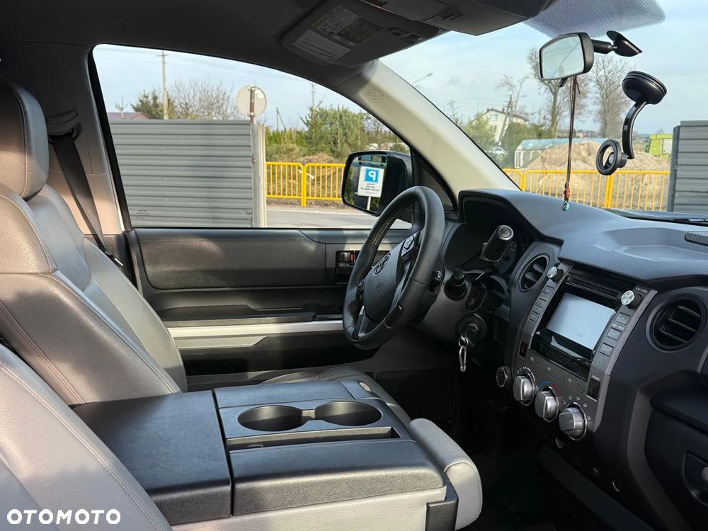 Toyota Tundra - 10