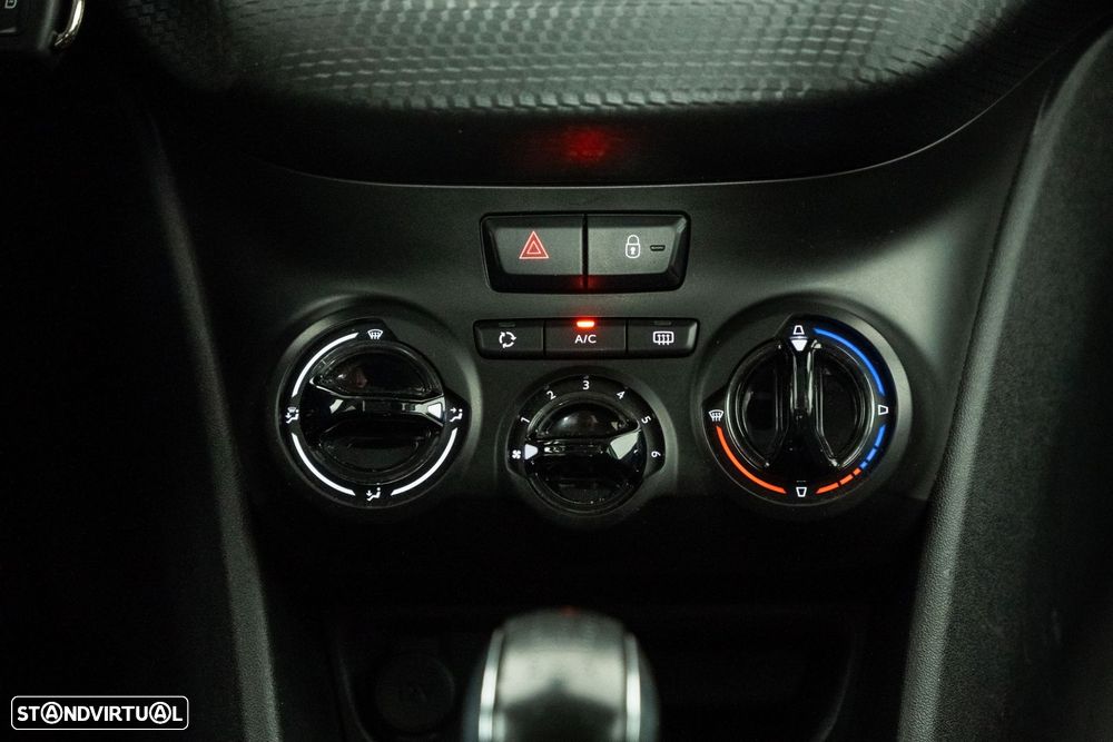 Peugeot 208 1.2 PureTech Style - 33