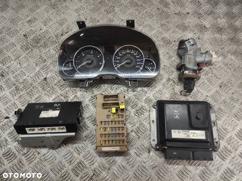 ZESTAW STARTOWY 1/5 STACYJKA + LICZNIK SUBARU LEGACY V 22611AP842 - 1