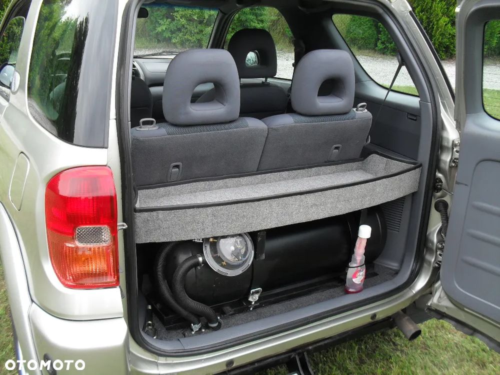 Toyota RAV4 2.0 VVT-i Prestige - 9