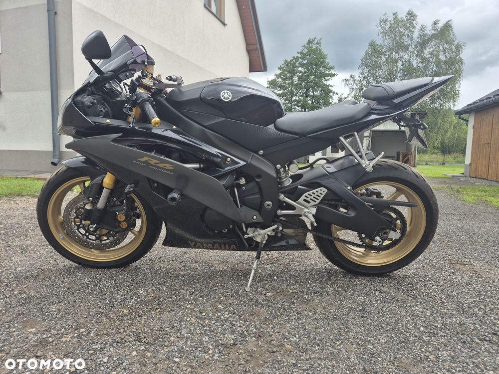 Yamaha R6 - 3
