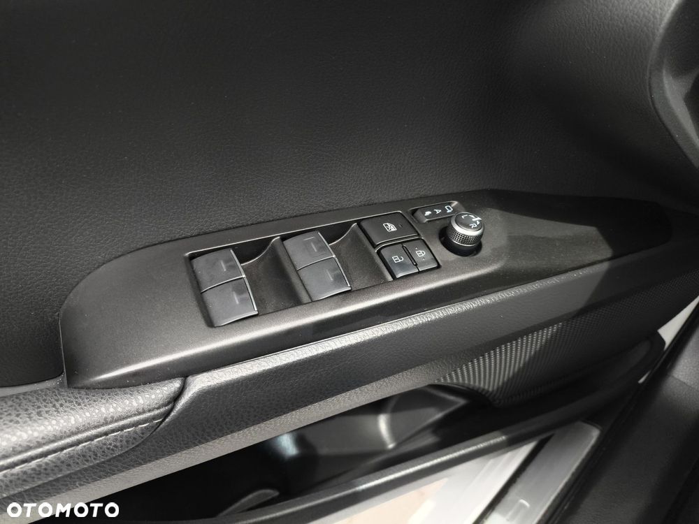 Toyota Camry - 11