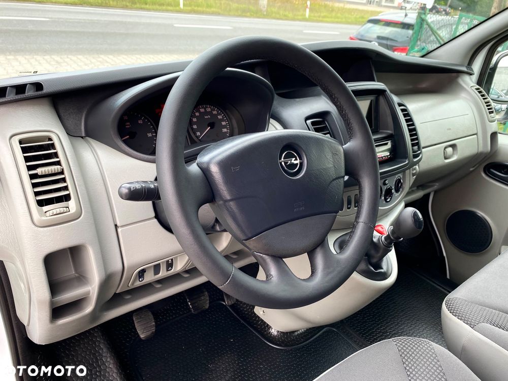 Opel Vivaro - 13