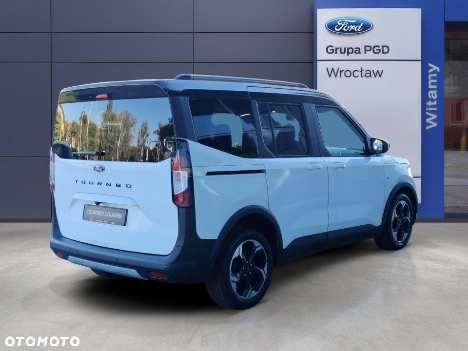 Ford Tourneo Courier - 5