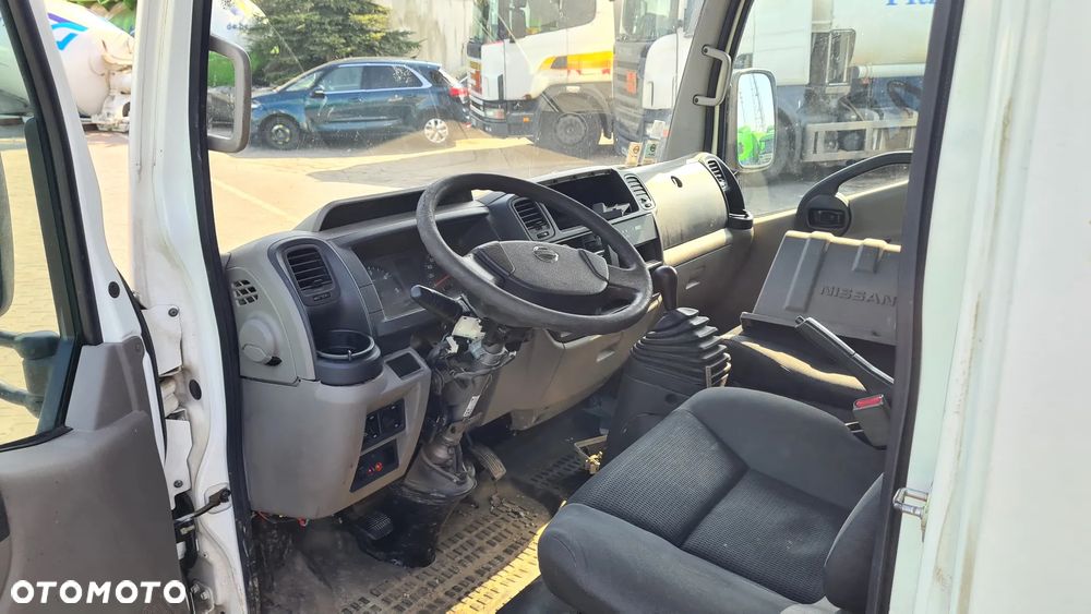 Nissan CABSTAR NT400 - 18