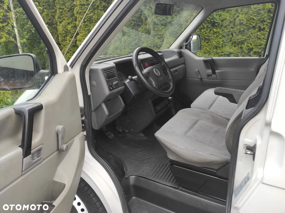 Volkswagen Transporter Escapade - 25