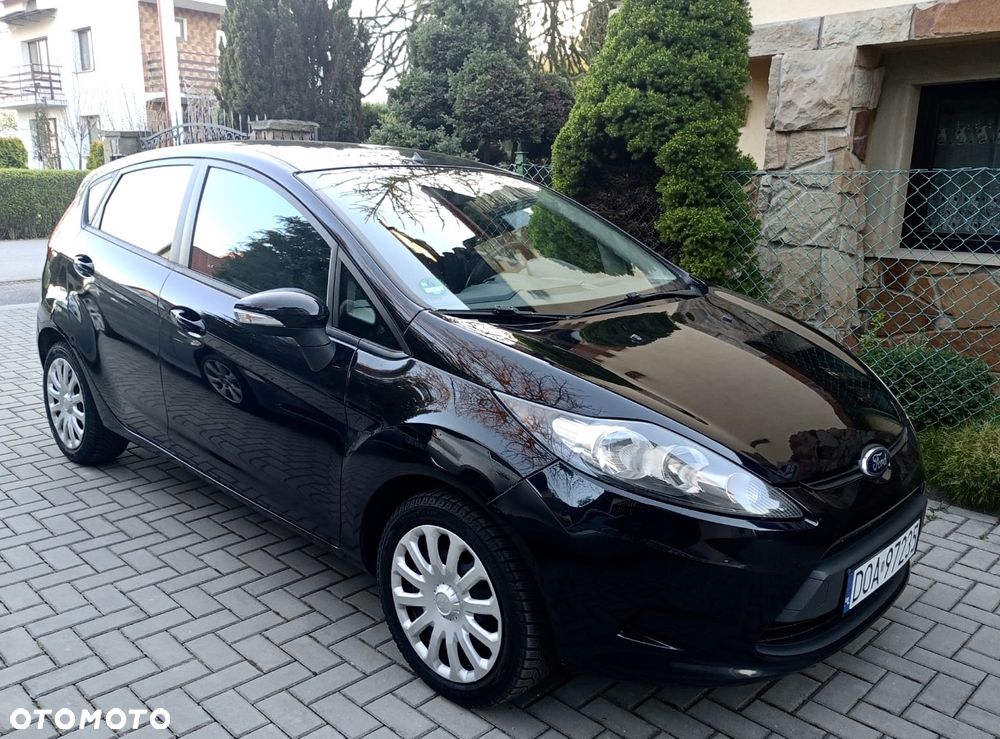 Ford Fiesta 1.25 Ambiente - 2