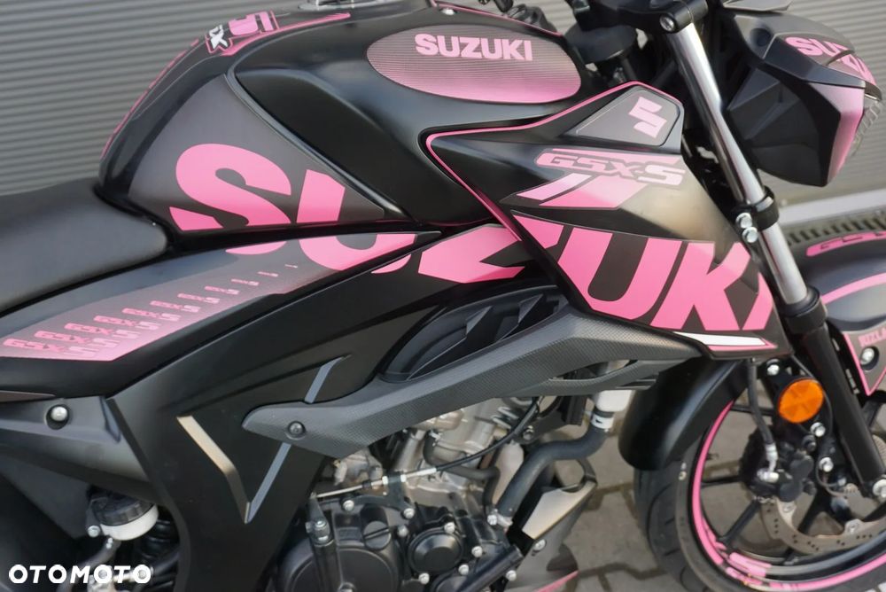 Suzuki GSX - 7