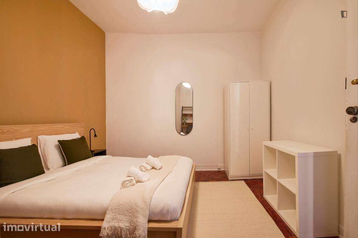 Quarto - localizado em São Bento Lisbon - Grande imagem: 3/23