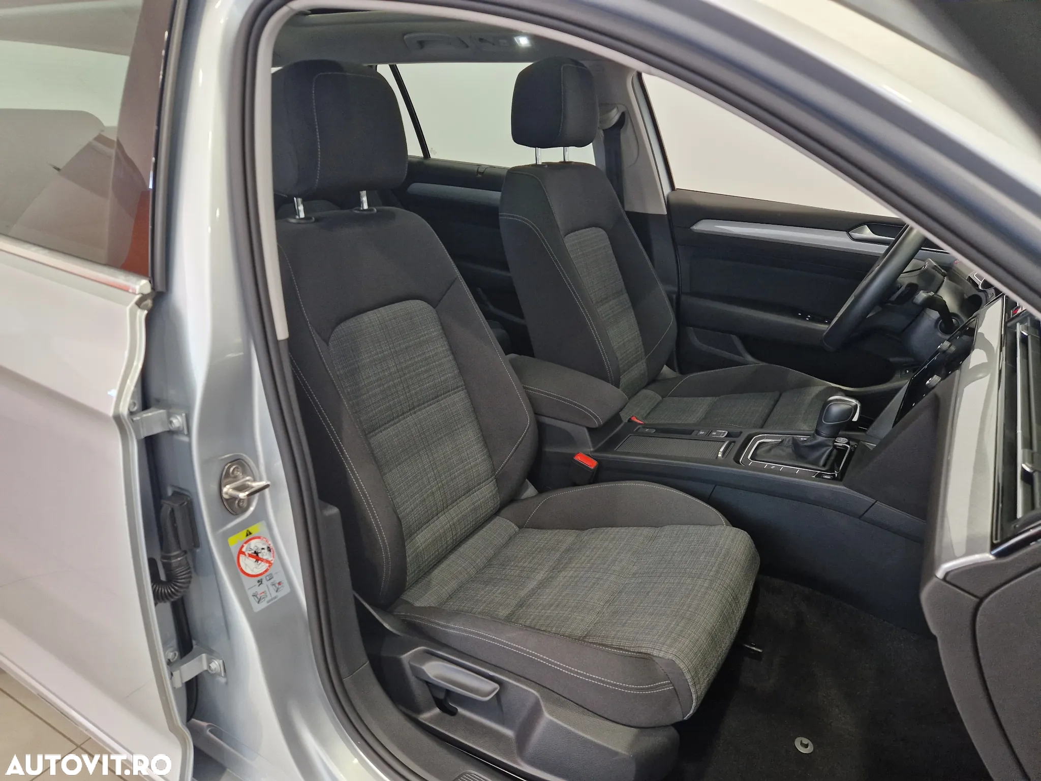 Volkswagen Passat Variant 2.0 TDI DSG Comfortline - 12