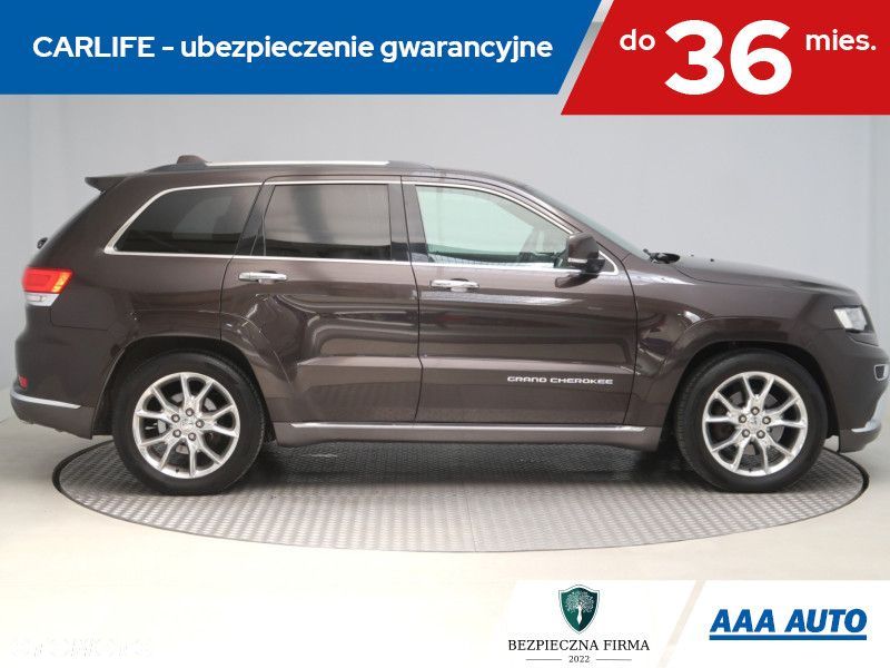 Jeep Grand Cherokee - 8