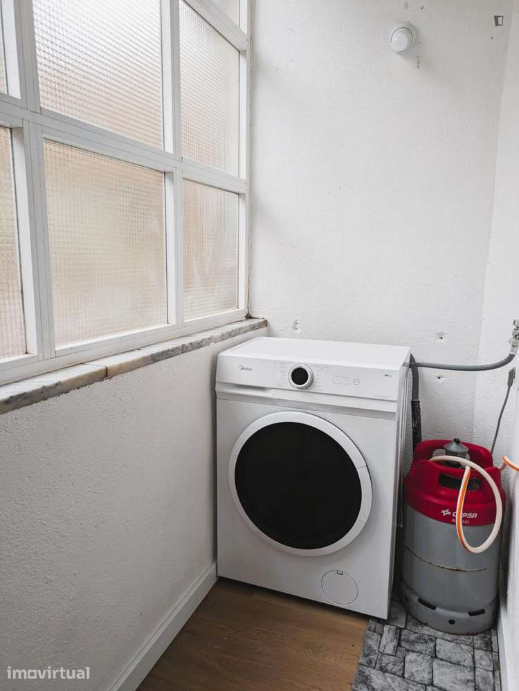 Apartamento com 1 quartos - localizado em Amadora Lisbon - Grande imagem: 2/9