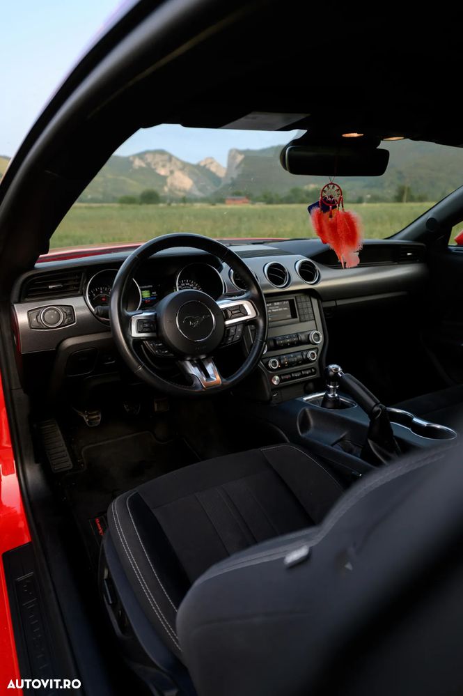Ford Mustang 5.0 V8 GT - 13