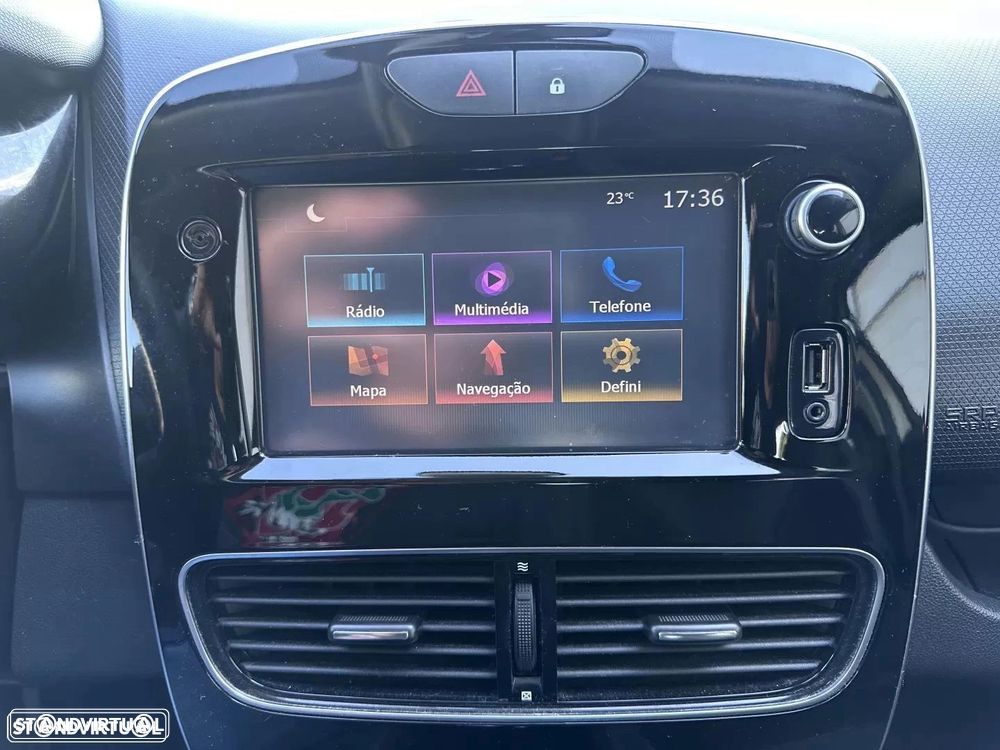 Renault Clio 0.9 TCe Limited Bi-Fuel - 32