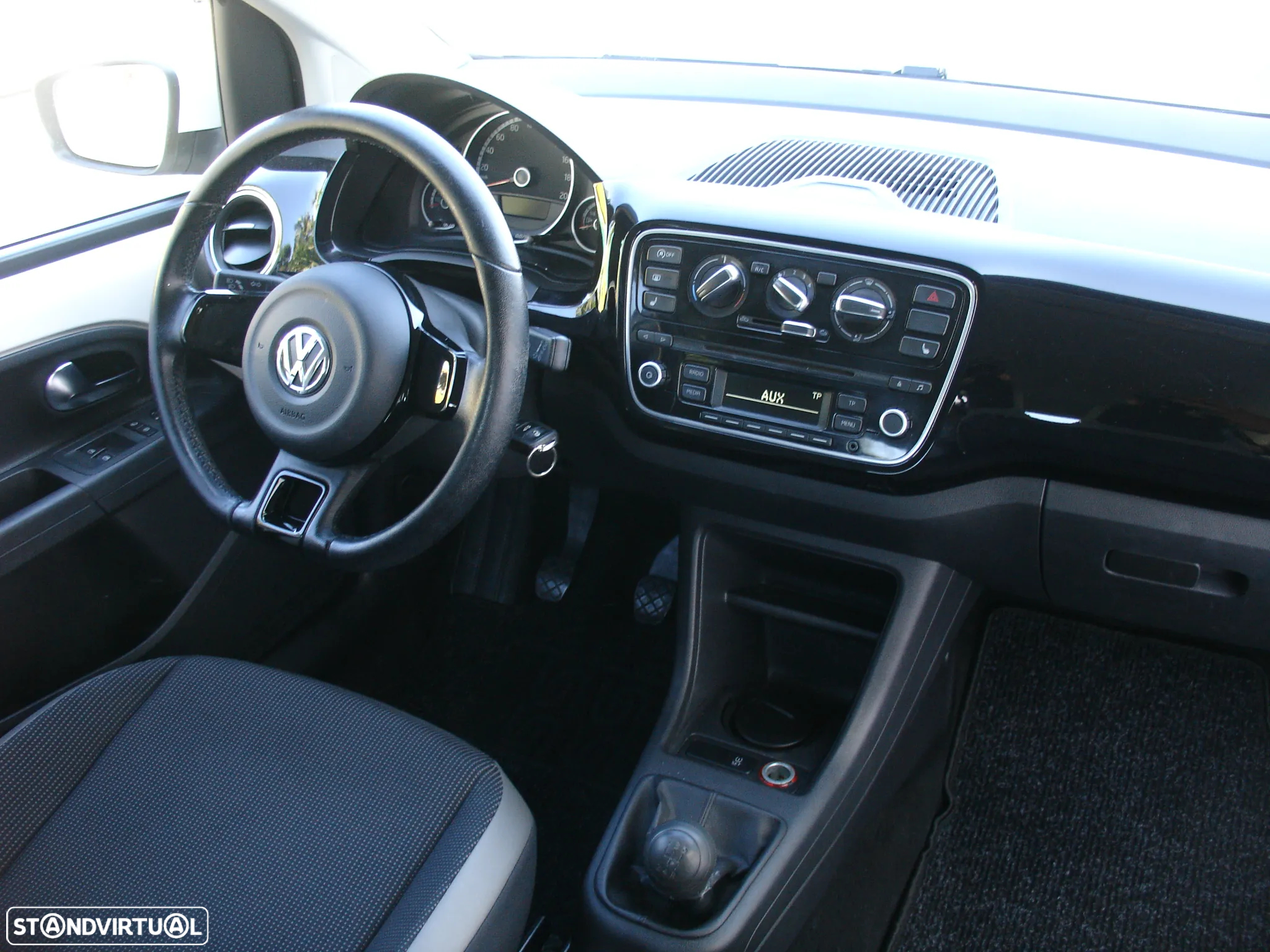 VW Up! 1.0 BlueMotion Move - 24