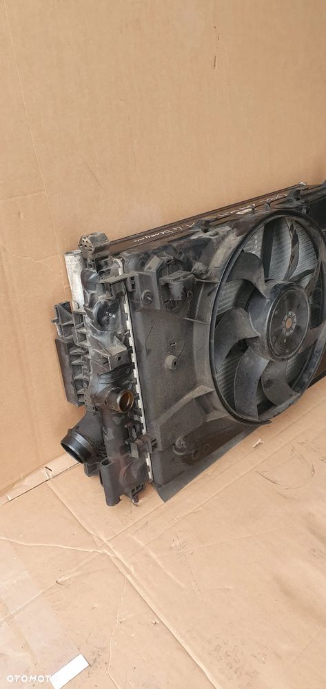 Pas przedni chłodnice wentylatory Opel Zafira C 1.4 Turbo - 3